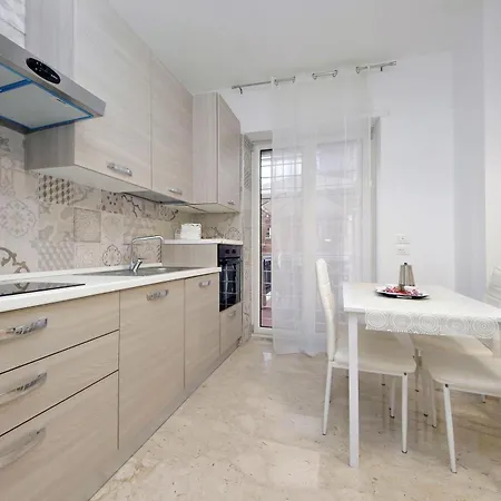 Daire Lovely With Terrace Near The Vatican *