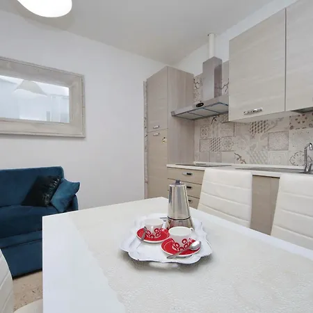 Lovely With Terrace Near The Vatican *